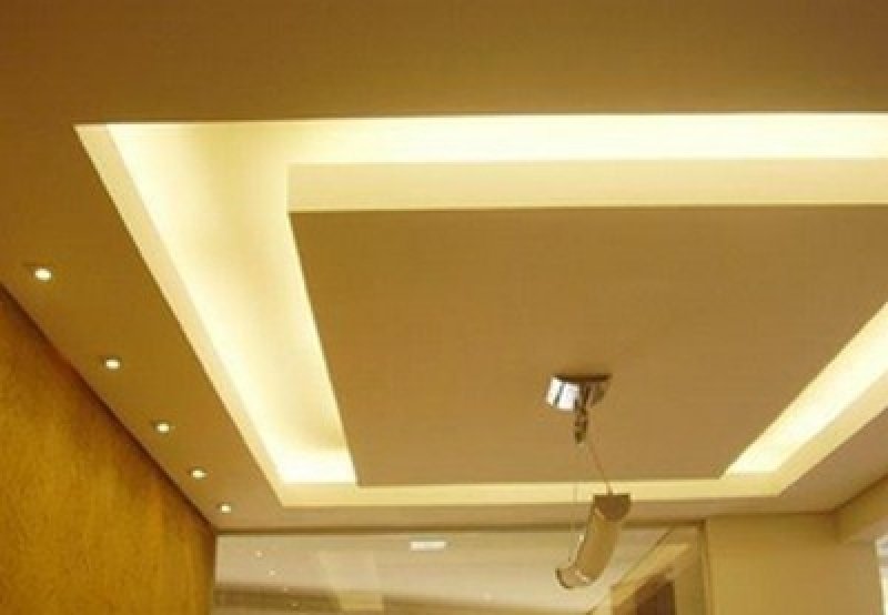 Forro de gesso rebaixado com LED instalado pela Matini